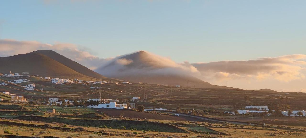 Gemuetliche Holzjurte La Asomada Lanzarote Apartment Tías Exterior foto